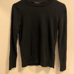 100% Merino Wool black fitted sweater